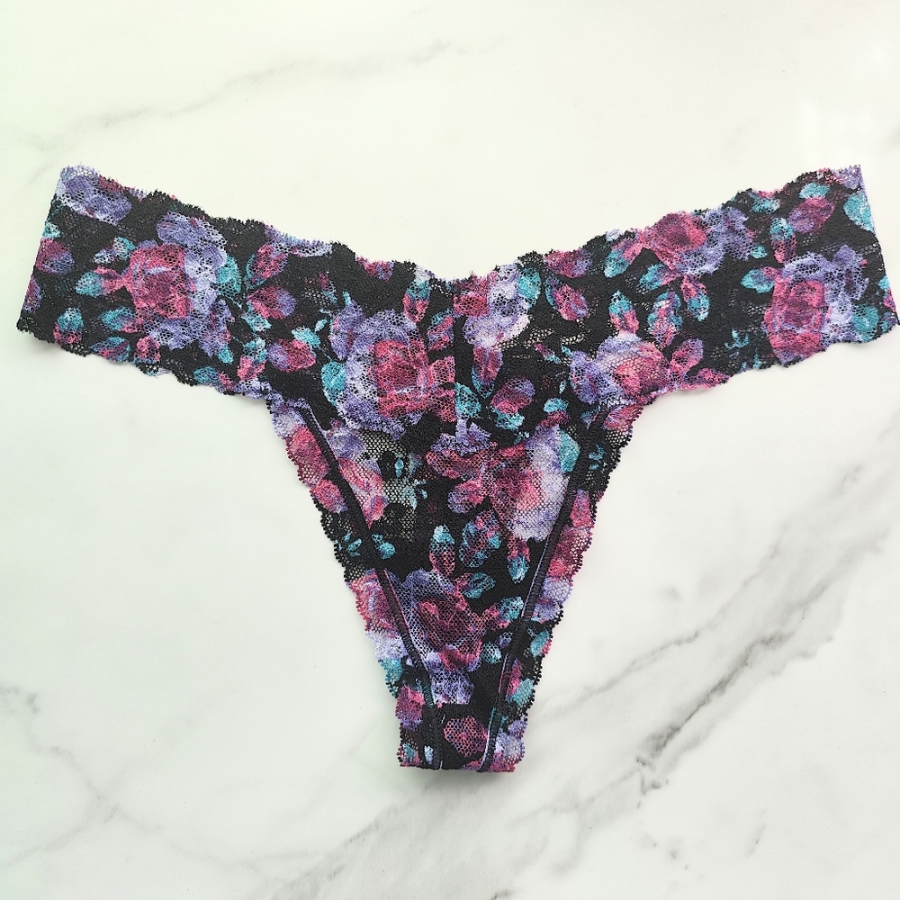 NWT VICTORIA'S SECRET THE LACIE POSEY LACE THONG PANTY IN BLACK ROSE SIZE LARGE